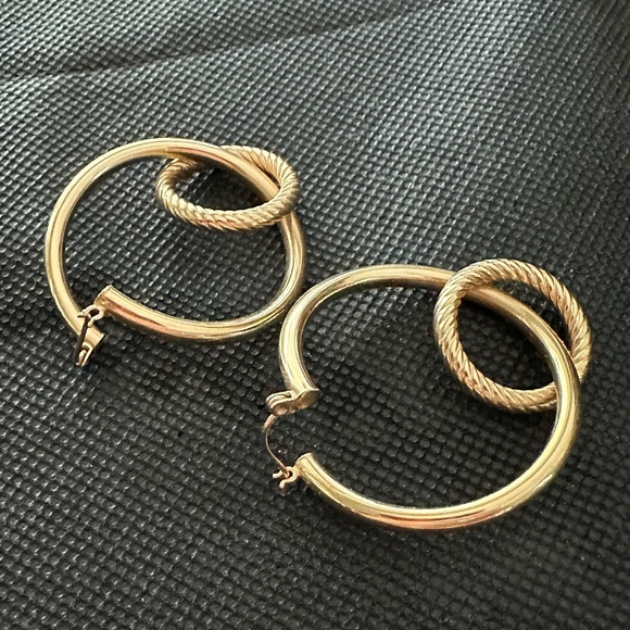 14K Gold Double Circle Hoop Earrings 1.5” - Picture 4 of 11